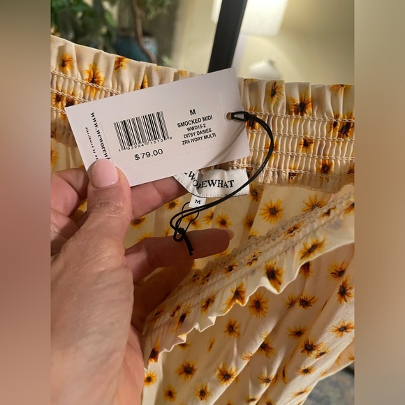 nwt weworewhat generously sized smocked dress in ditsy daisy! 🌼 - Picture 2 of 4